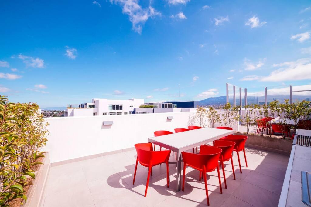 New Luxury Apartment 12th Floor