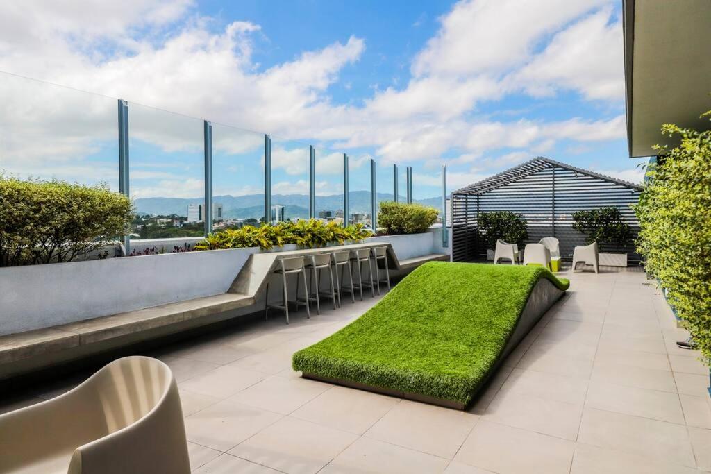 New Luxury Apartment 12th Floor