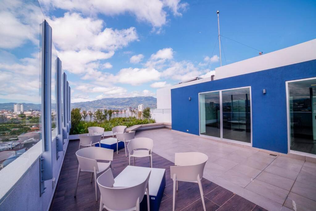 New Luxury Apartment 12th Floor