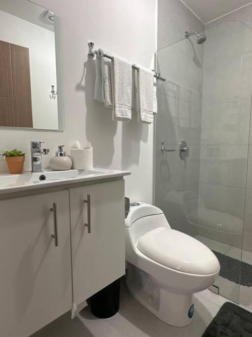 New Luxury Apartment 12th Floor