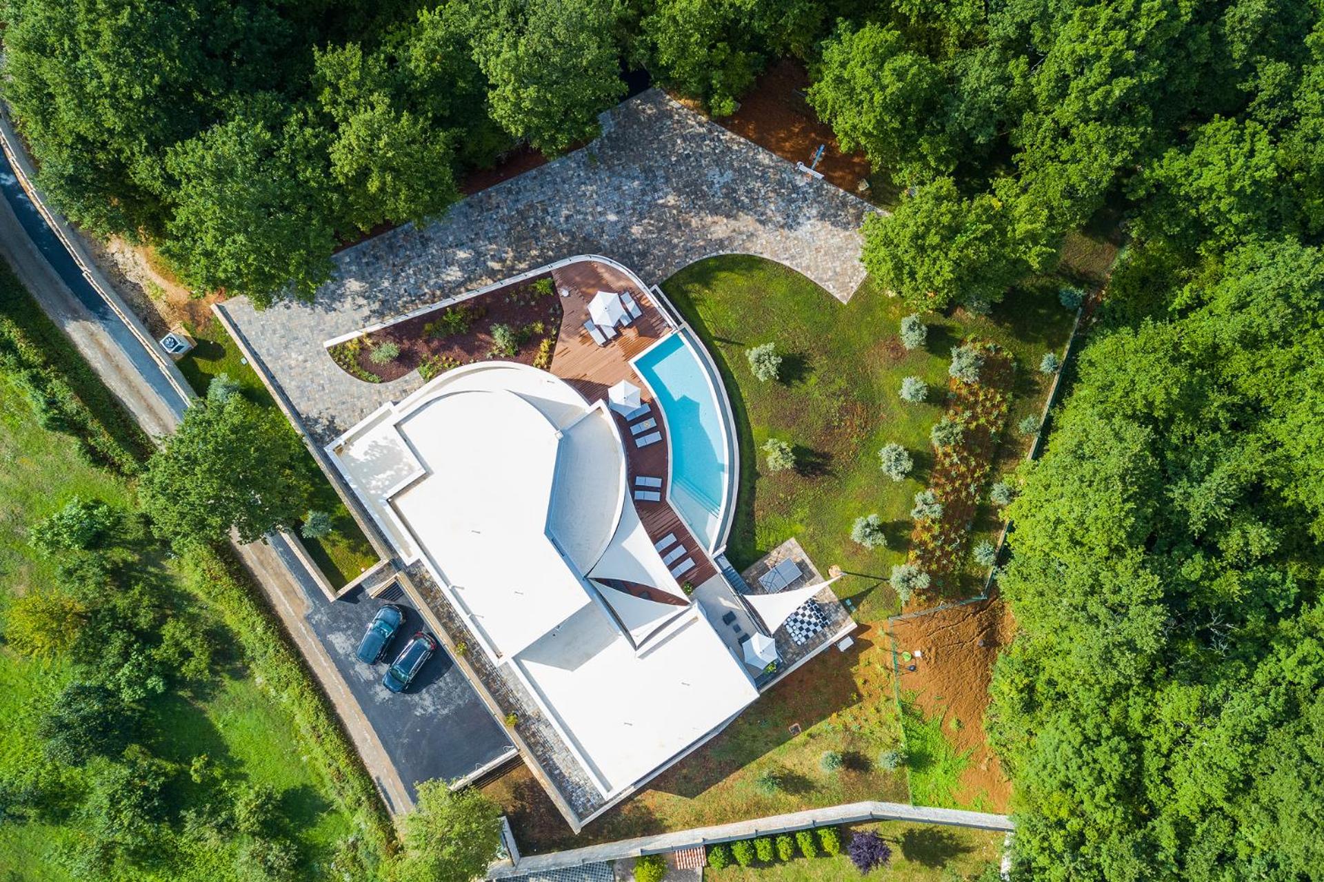 Villa Viktor Tireli view 2