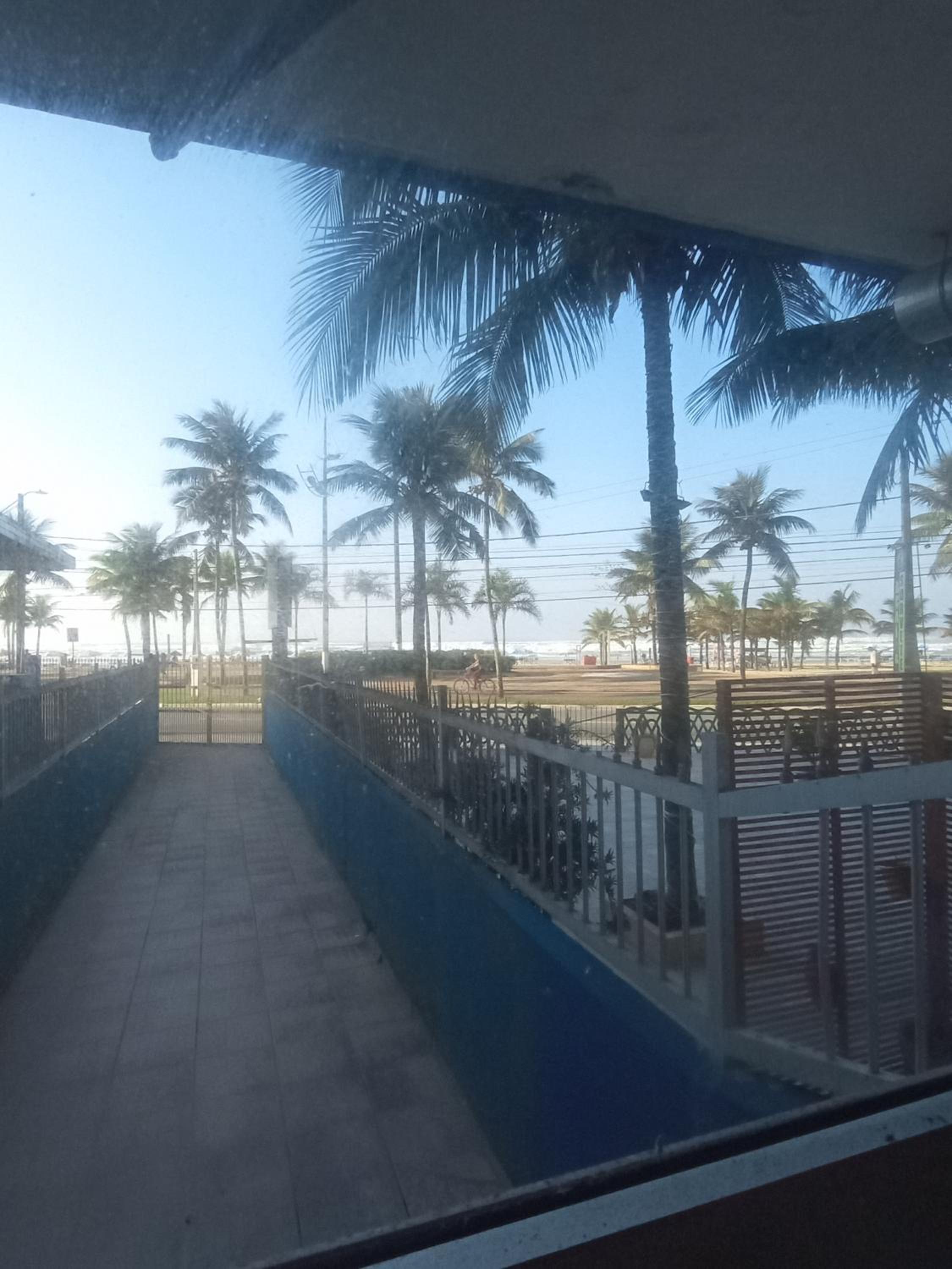 Frente ao mar na Praia Grande