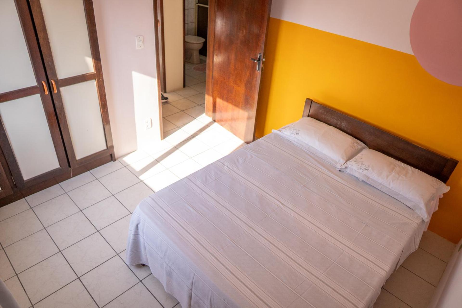 Apartamento a 50m da praia da Enseada - 3 quartos