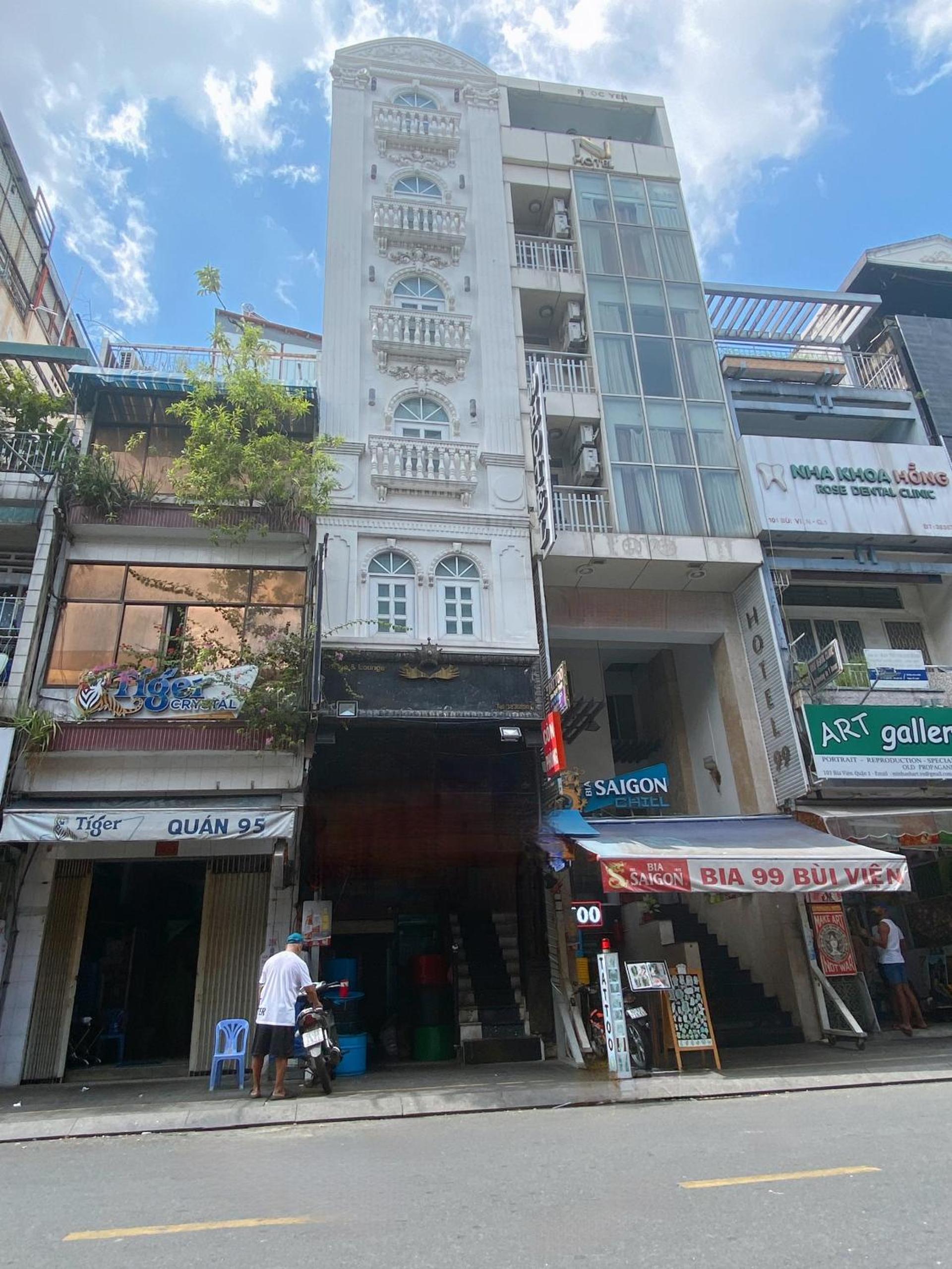 CROWNE BUI VIEN Hotel