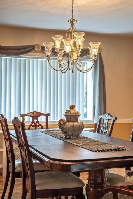 5 Bdrm House (Sleeps 10) Horsham-Philadelphia, photo 37