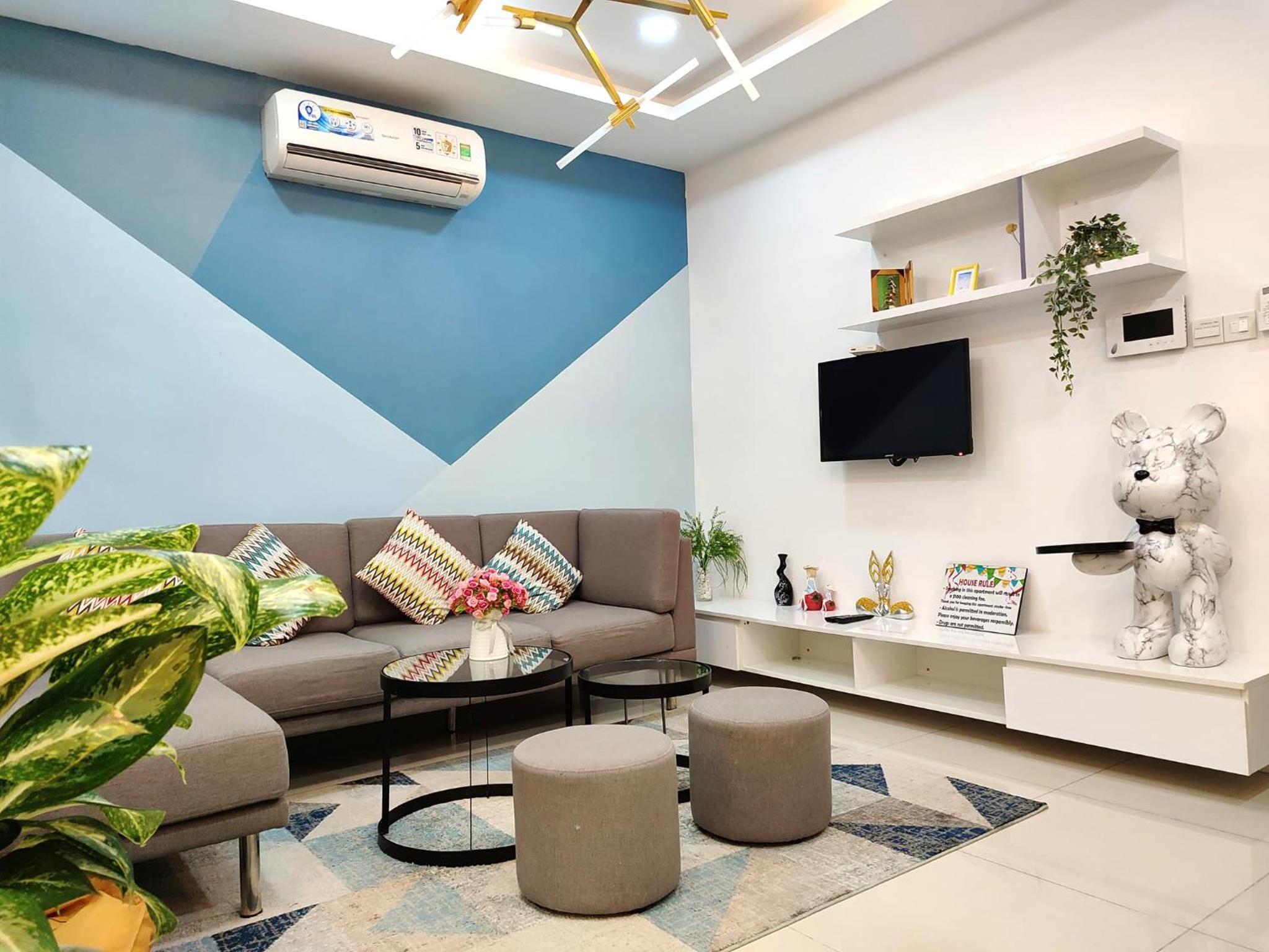 Linda Apartment-ICON56-District4-3mins to center dtrc1- INFINITY POOL- AWESOME ROOFTOP