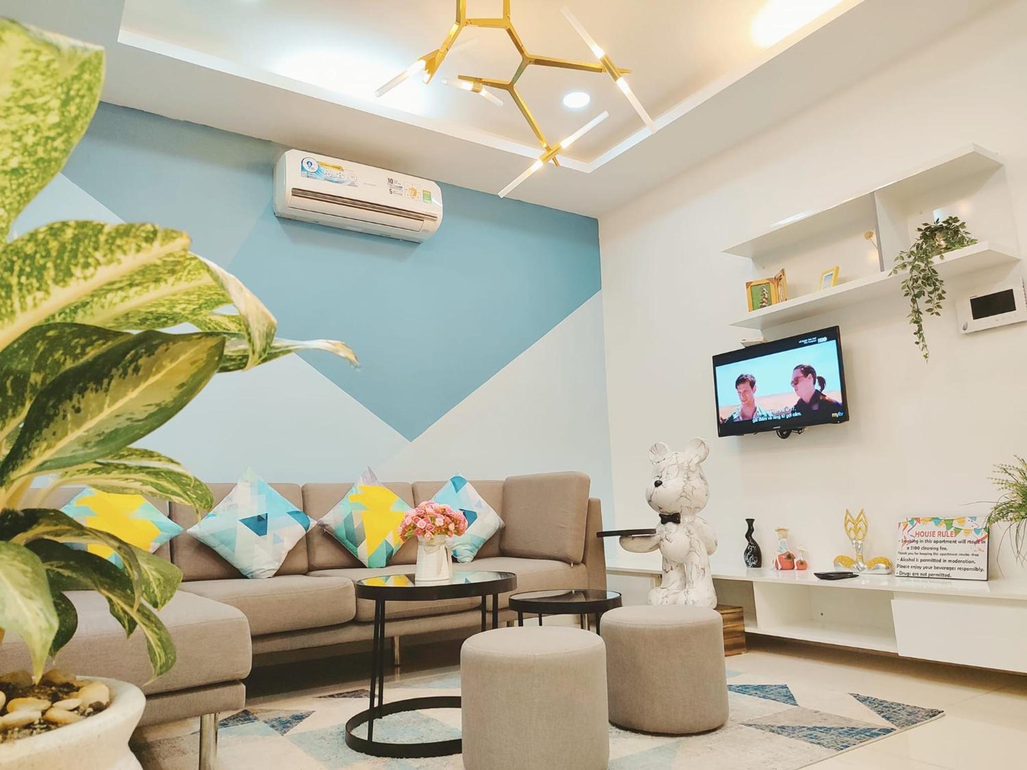 Linda Apartment-ICON56-District4-3mins to center dtrc1- INFINITY POOL- AWESOME ROOFTOP