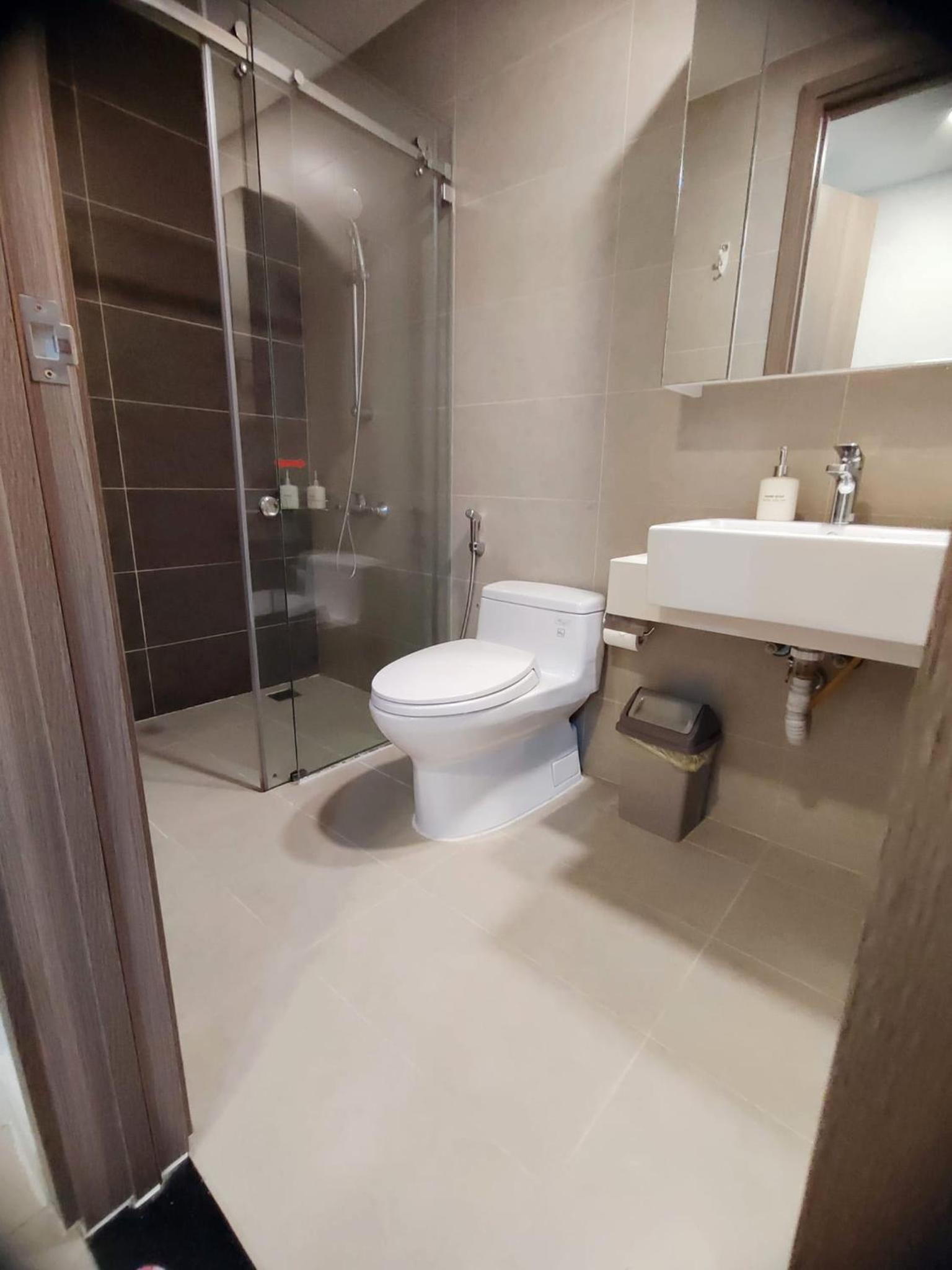 Linda Apartment-ICON56-District4-3mins to center dtrc1- INFINITY POOL- AWESOME ROOFTOP