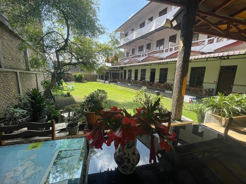 WISMA SIBAYAK Guesthouse BERASTAGI view 4