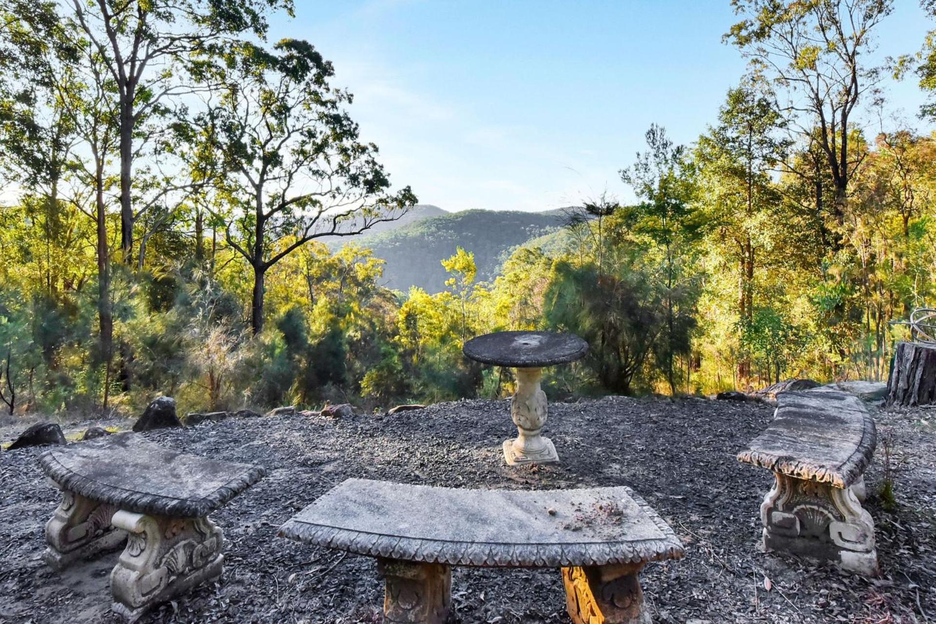 Misty Mountain Hideaway at Murrays Run ultra private rural escape with stunning views