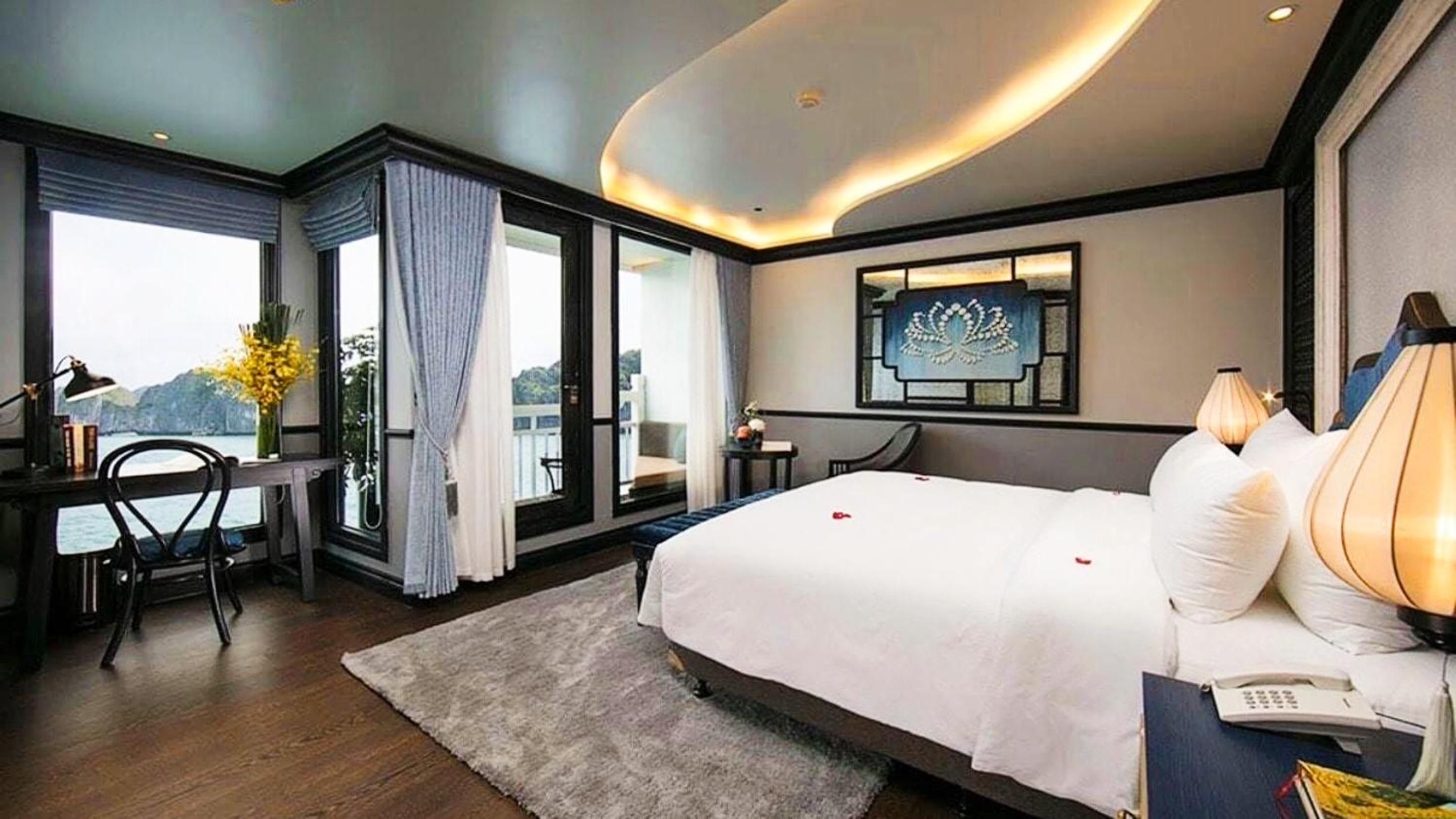 Lotus Elegance Cruise