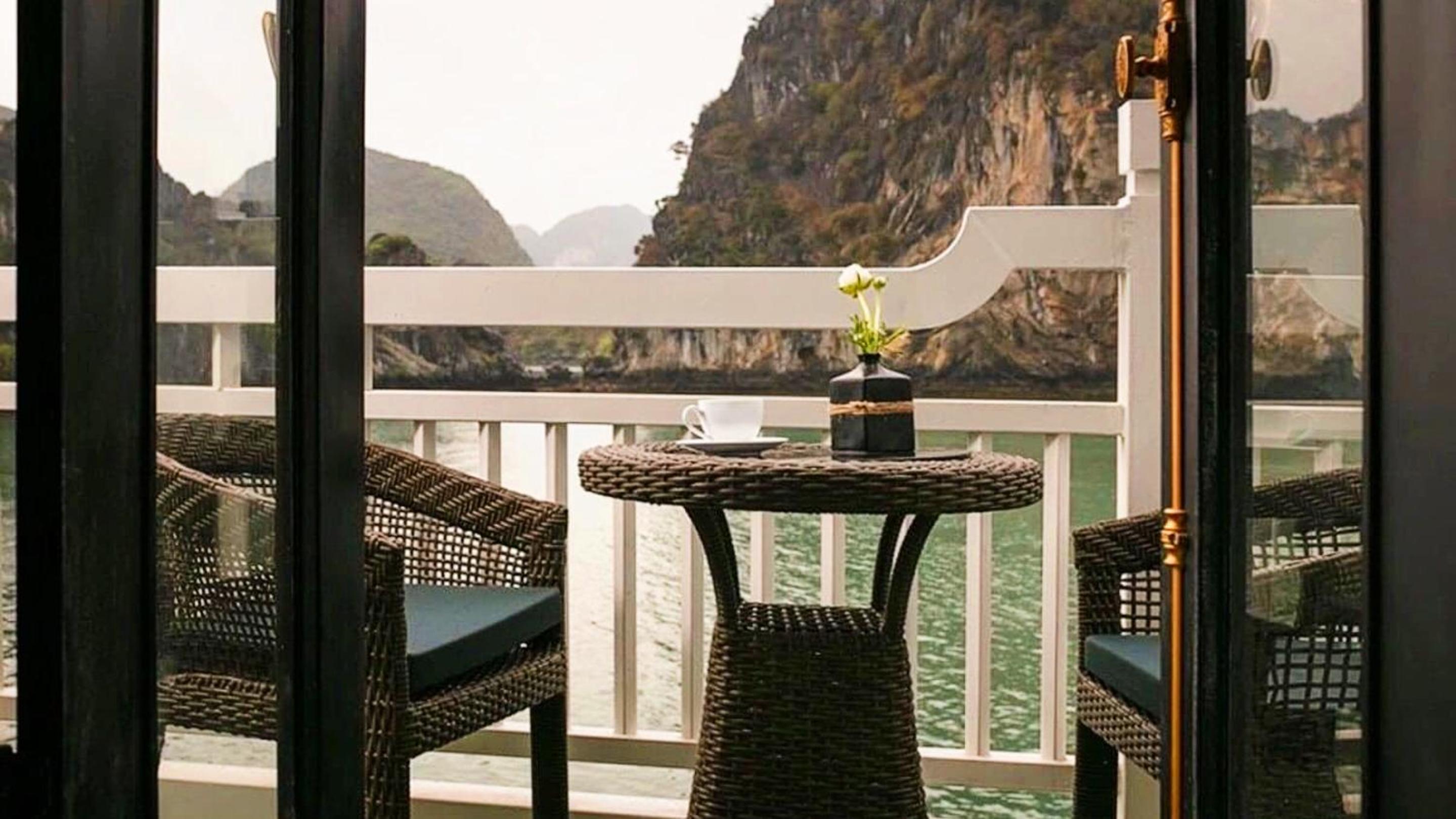 Lotus Elegance Cruise