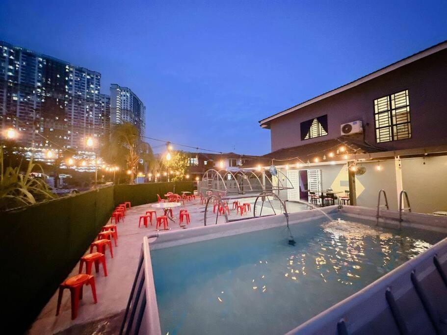 LED Garden BBQ Karaoke Tmn Daya