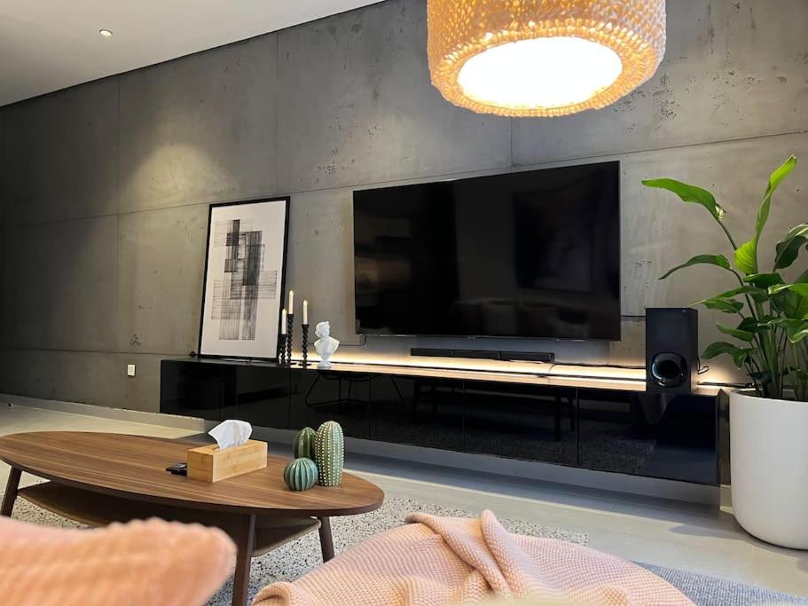Luxurious Condo in Ar Rabi Self Check-in