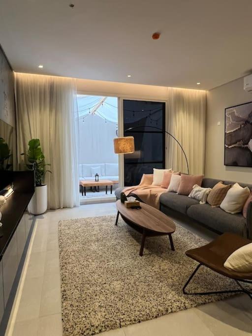 Luxurious Condo in Ar Rabi Self Check-in