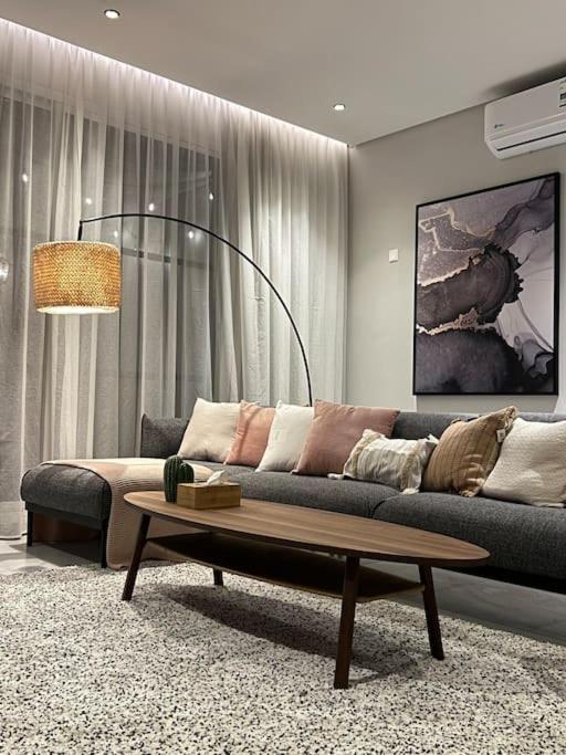 Luxurious Condo in Ar Rabi Self Check-in