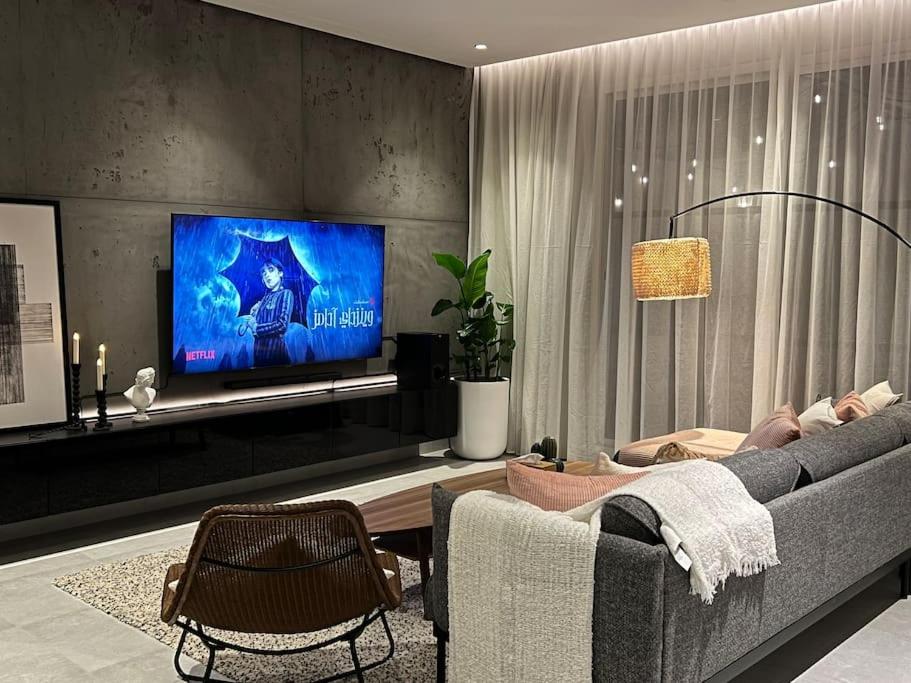 Luxurious Condo in Ar Rabi Self Check-in