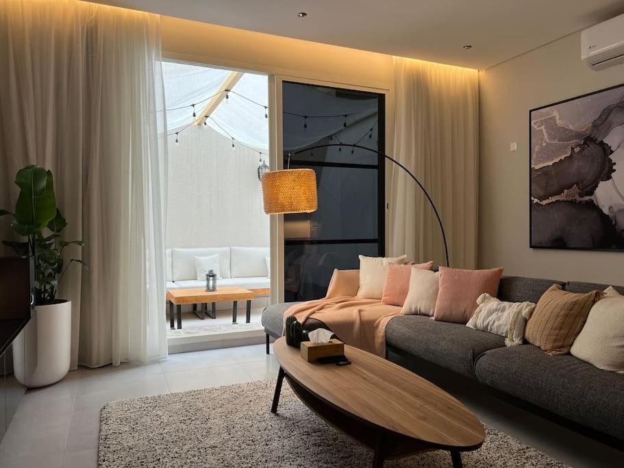 Luxurious Condo in Ar Rabi Self Check-in
