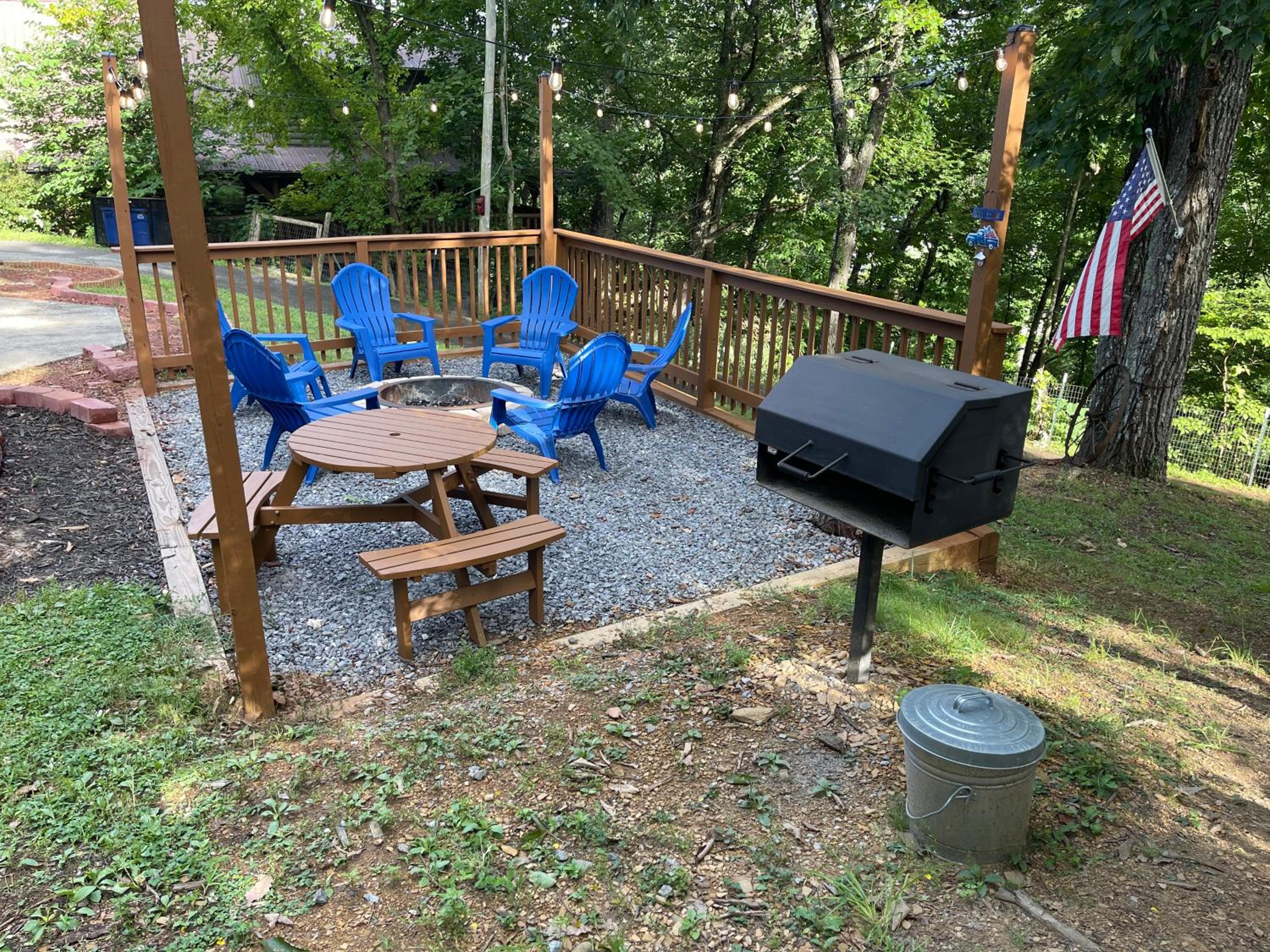 Paradise at the Smokies Cabin with HOT TUB! view 5