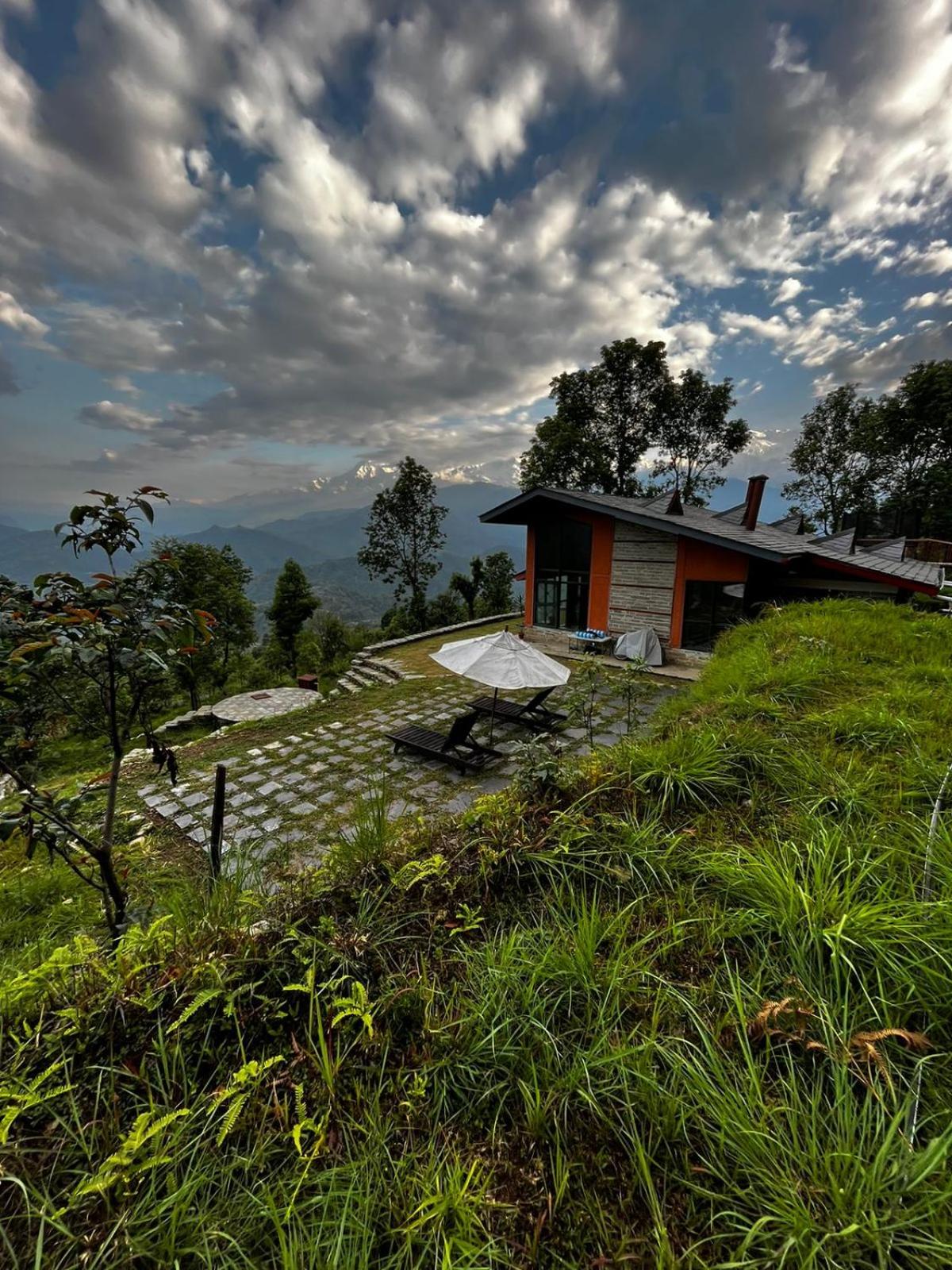 Deumadi Mountain Cottage view 4