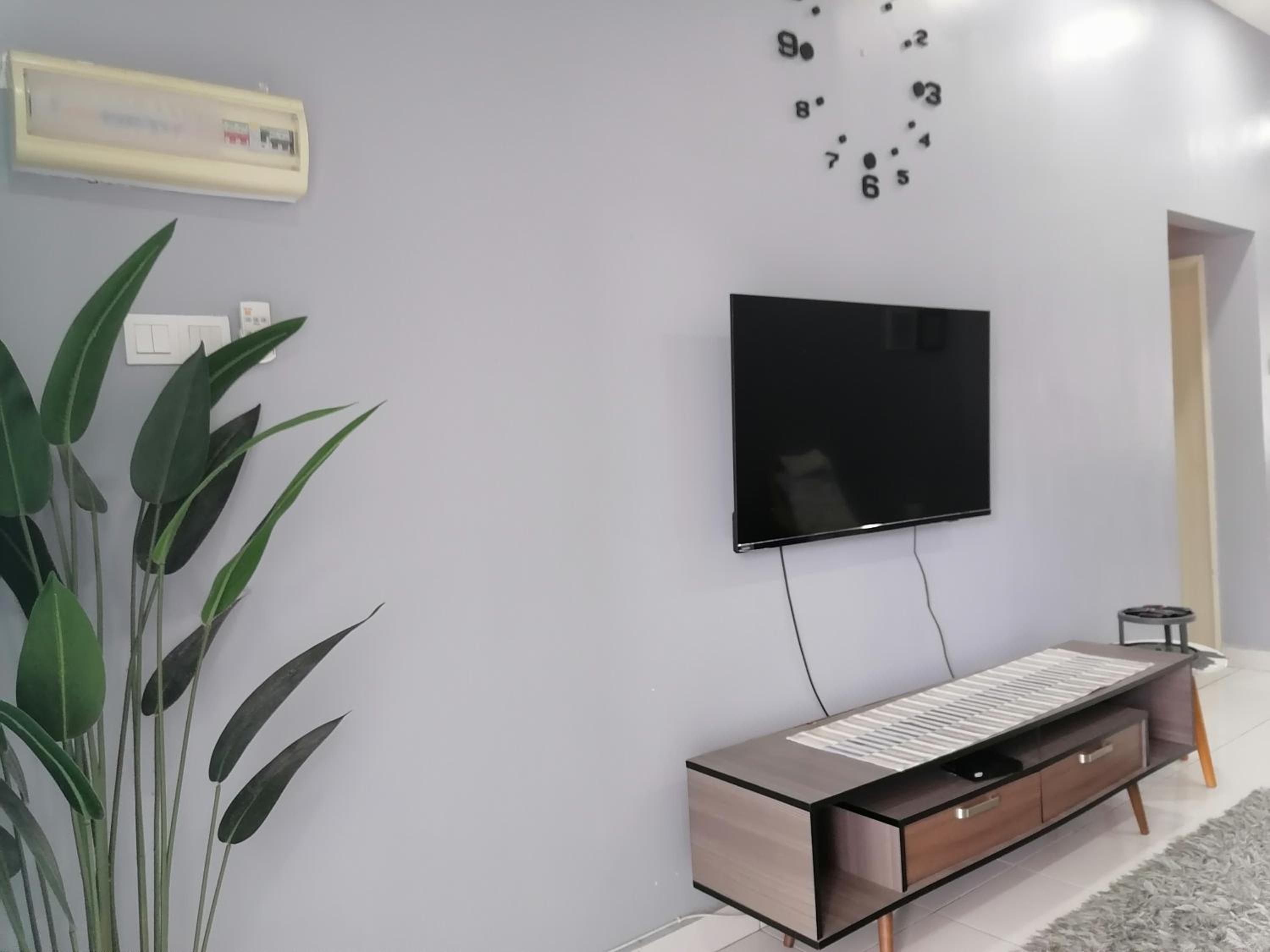 DKAMAR Homestay At Desaru, IKEA Concept, Wifi, 3 Airconds, Nearby Desaru Beach photo 5