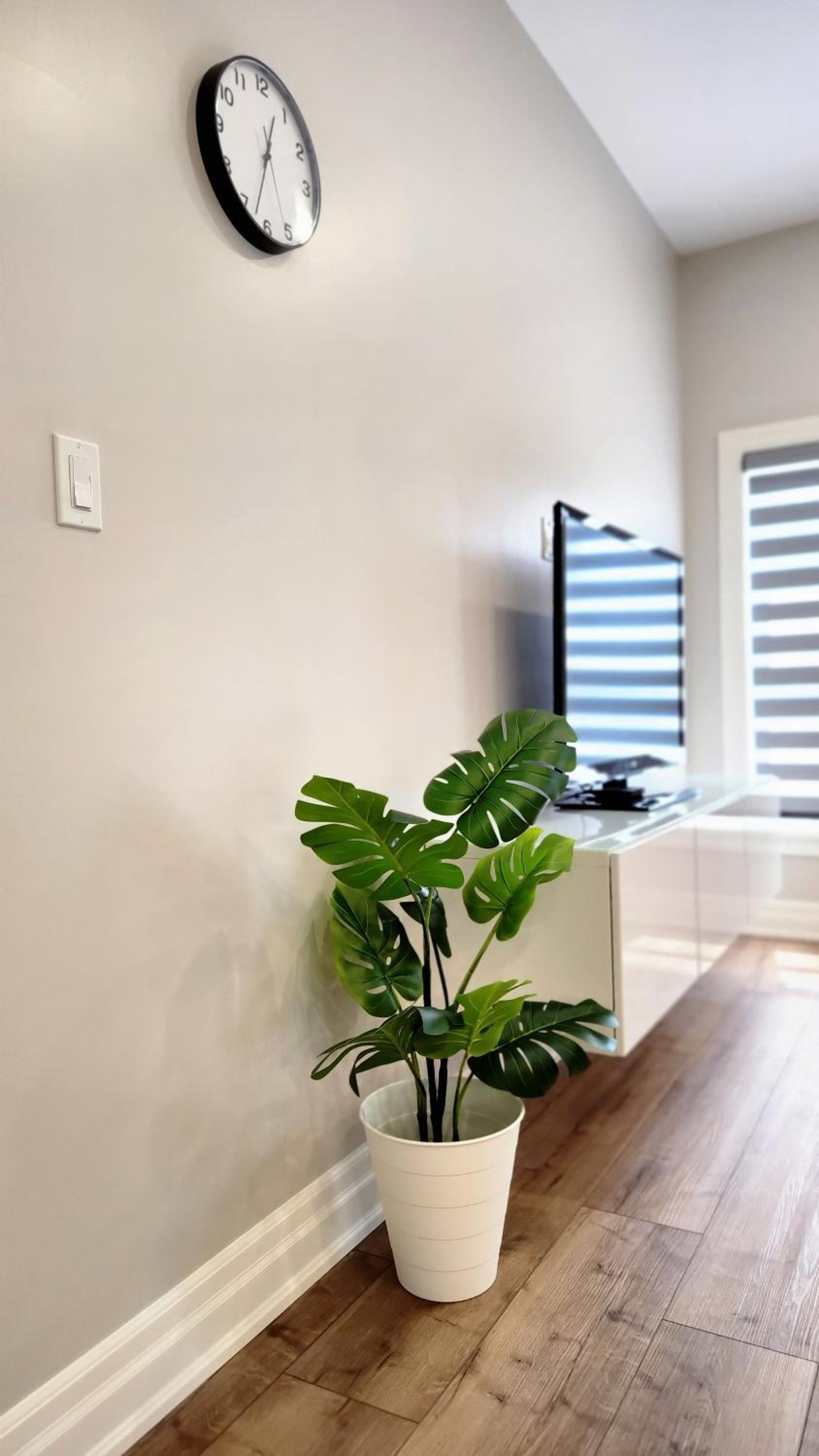 The Zen Escape Modern Queen Size One Bedroom Full Apartment
