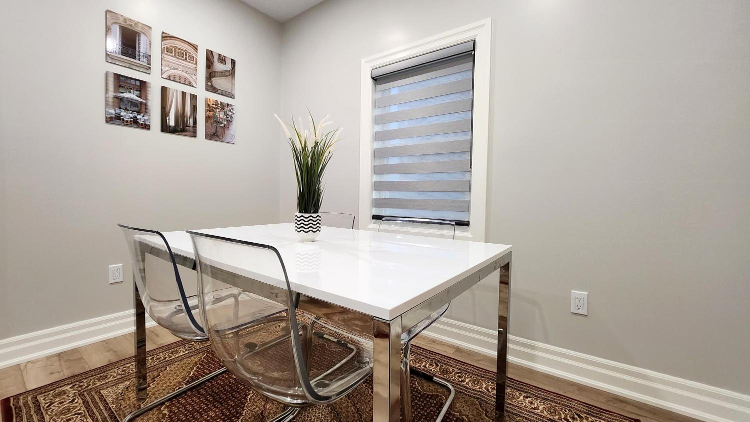 The Zen Escape Modern Queen Size One Bedroom Full Apartment