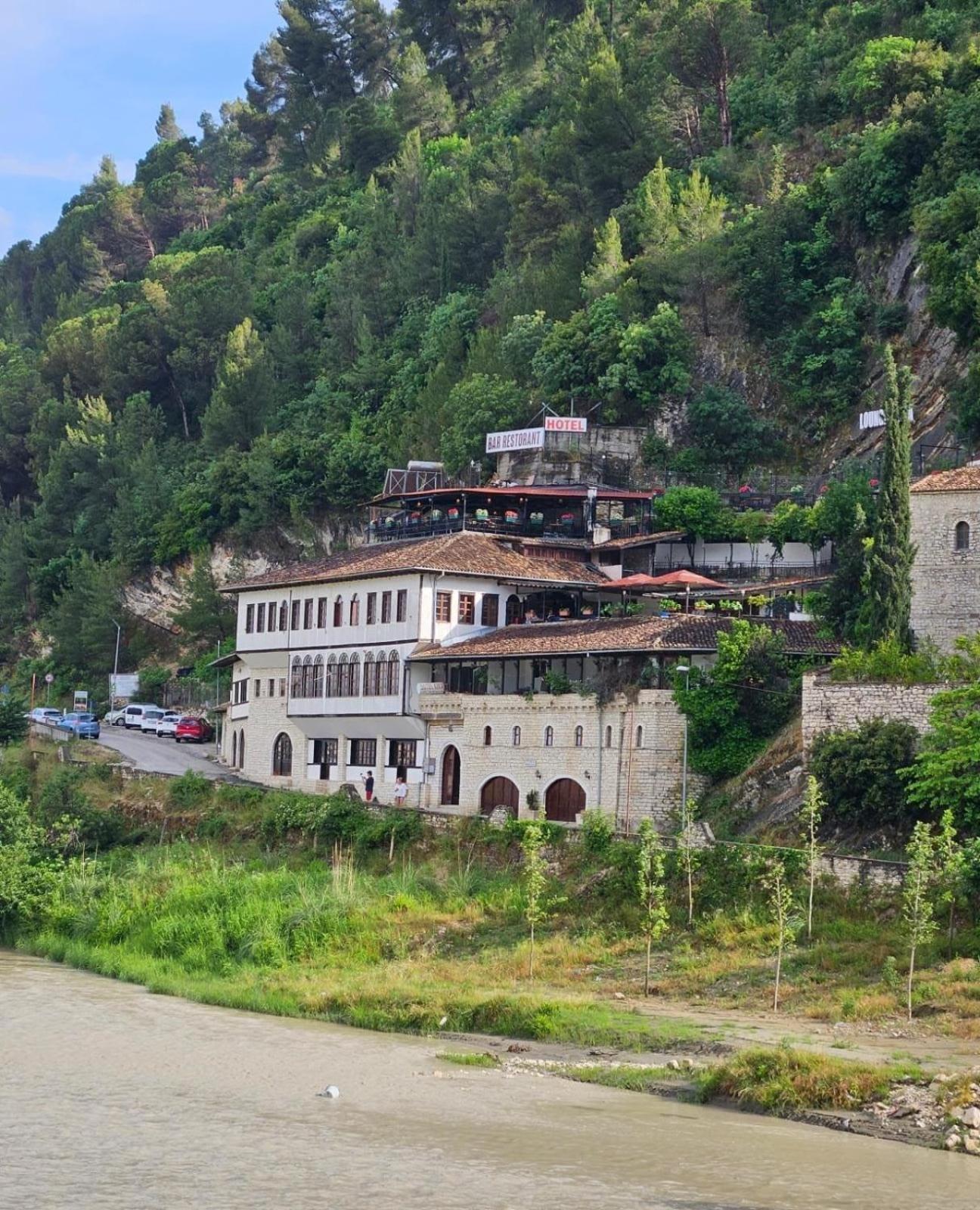 Berat VILLA Kapxhiu Poshnje