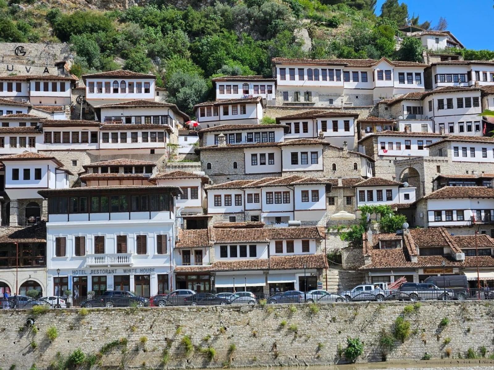 Berat VILLA Kapxhiu Poshnje