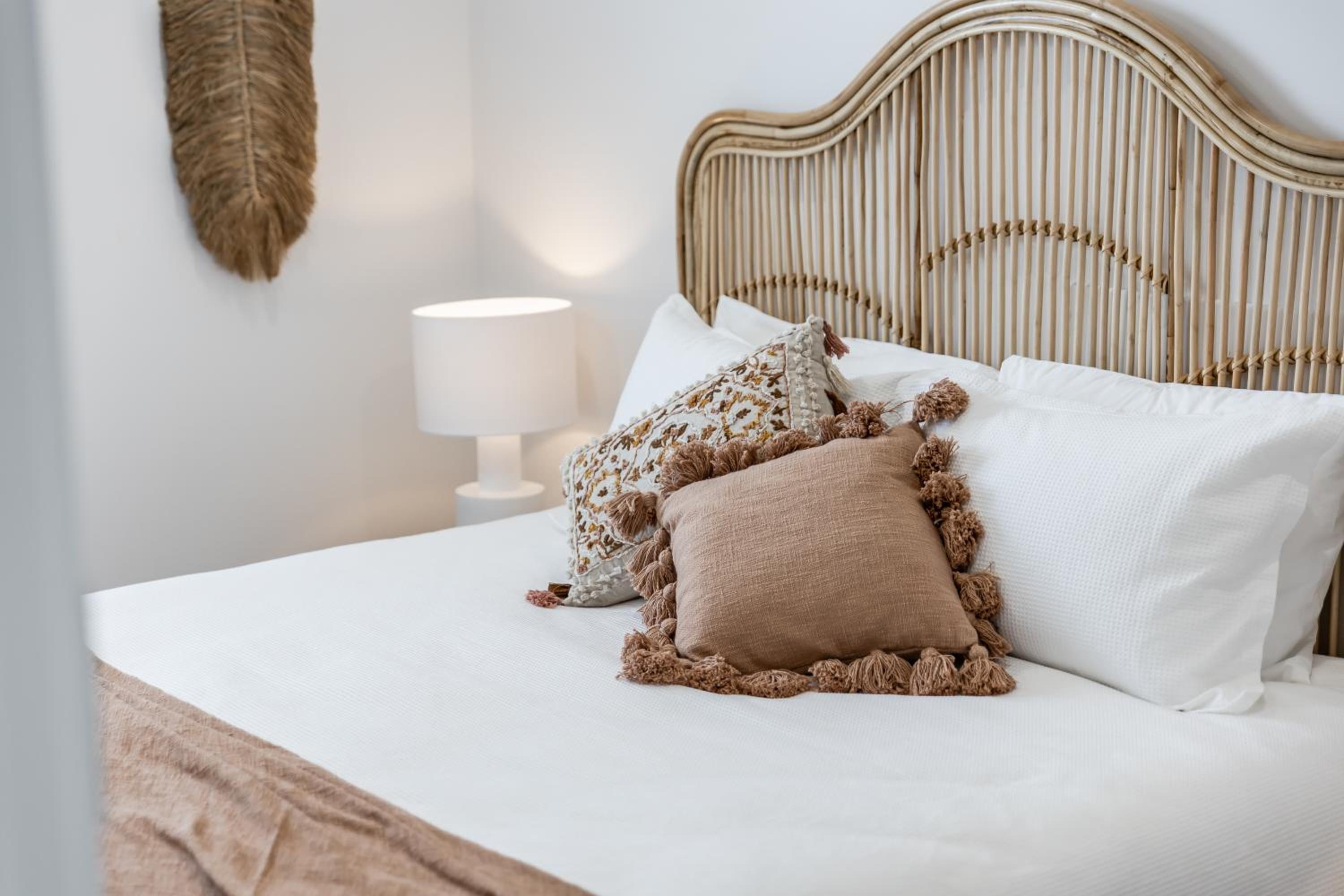 Vale 194 - Luxury Accommodation in McLaren Vale - 5 holiday homes with king size beds
