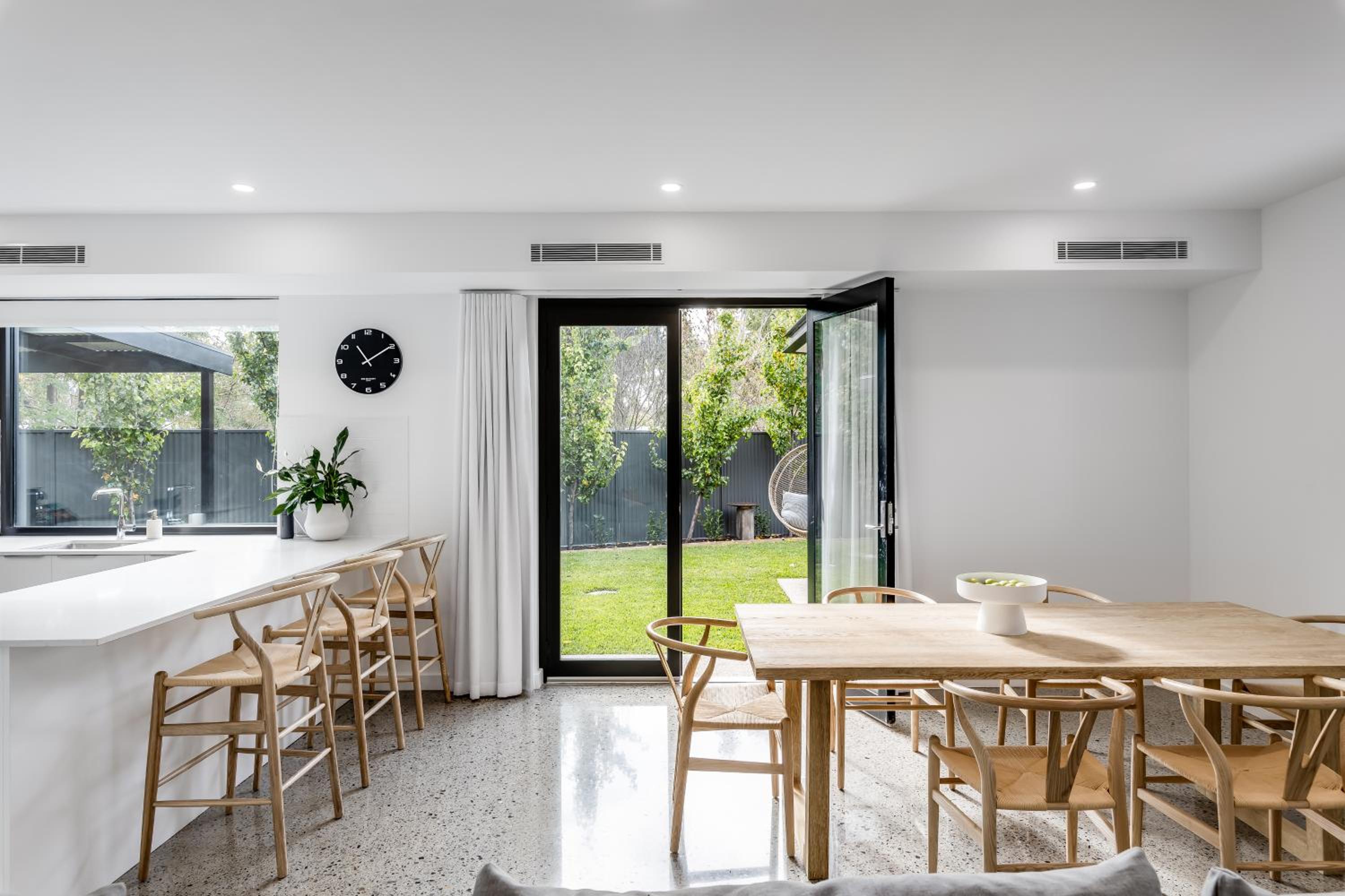 Vale 194 - Luxury Accommodation in McLaren Vale - 5 holiday homes with king size beds