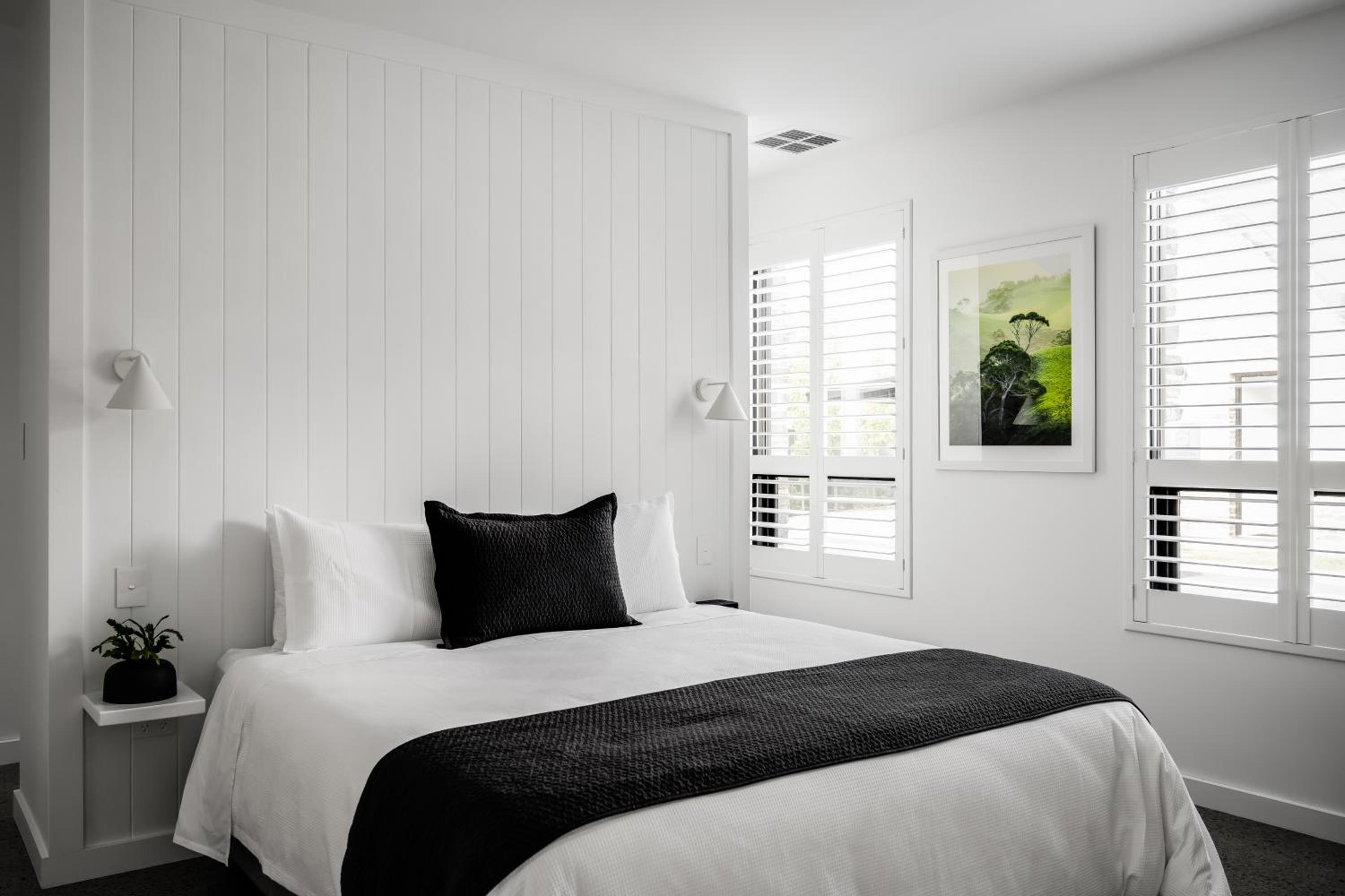 Vale 194 - Luxury Accommodation in McLaren Vale - 5 holiday homes with king size beds