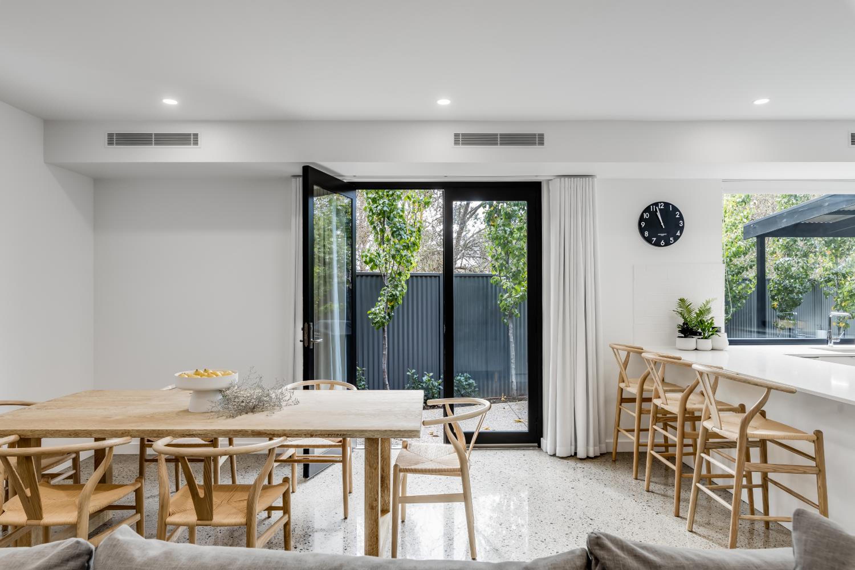 Vale 194 - Luxury Accommodation in McLaren Vale - 5 holiday homes with king size beds