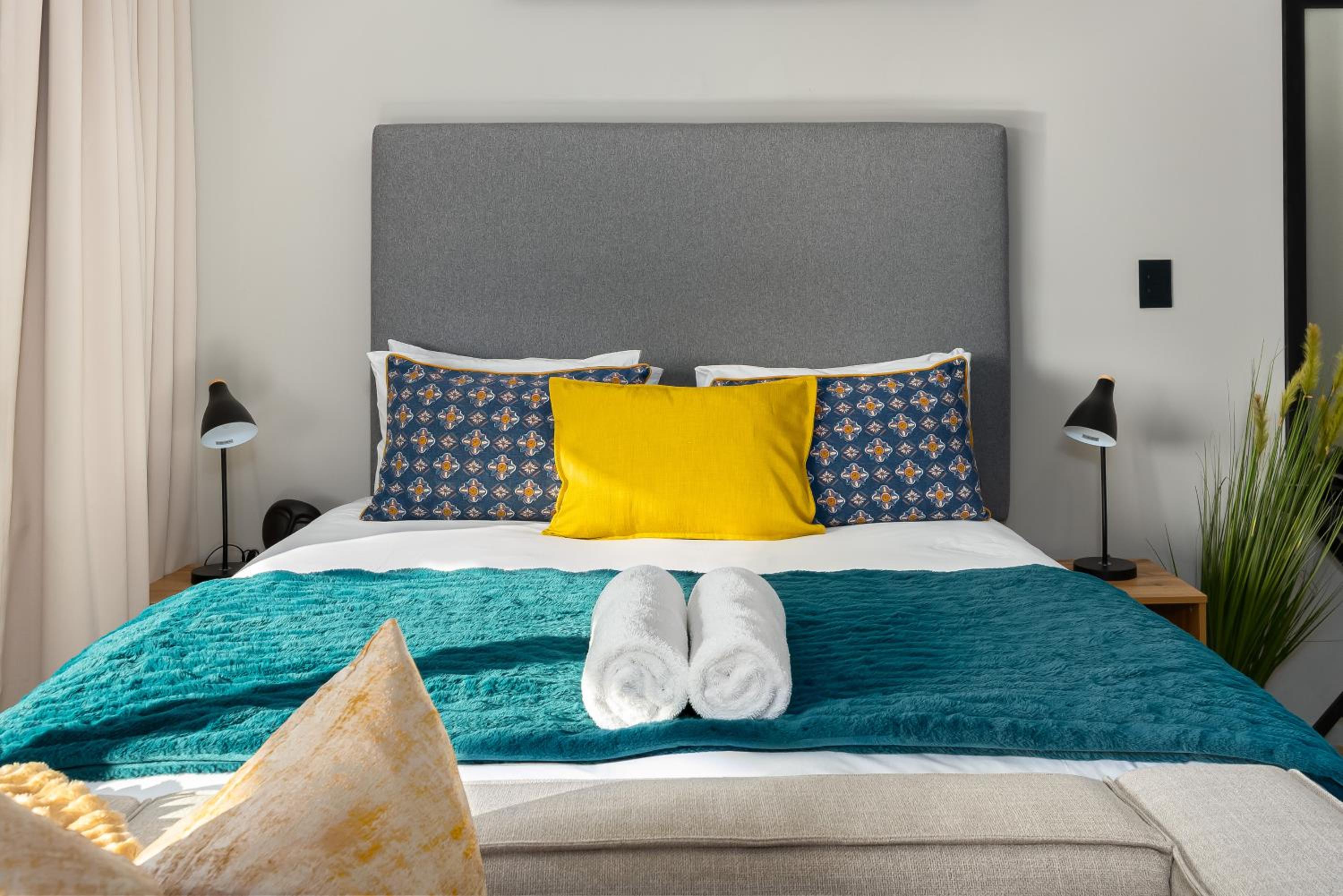One Thibault Luxury Apartments