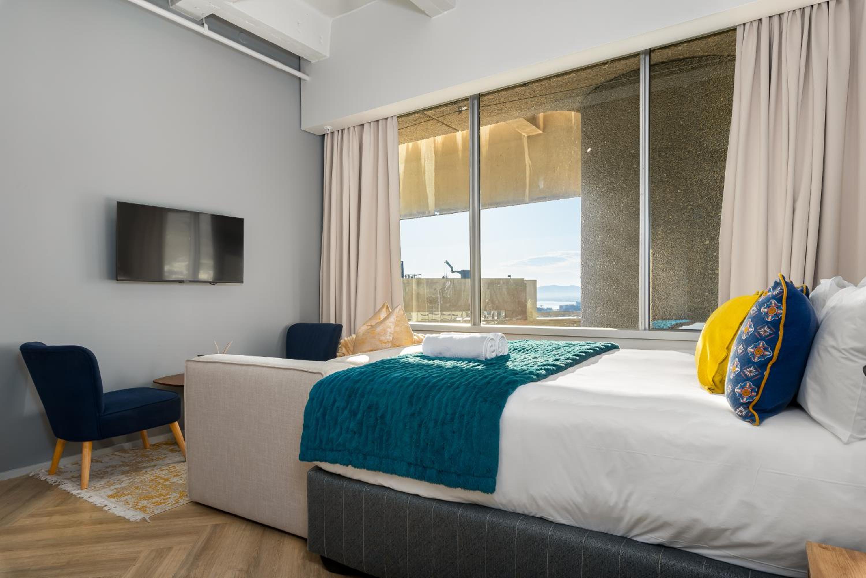 One Thibault Luxury Apartments