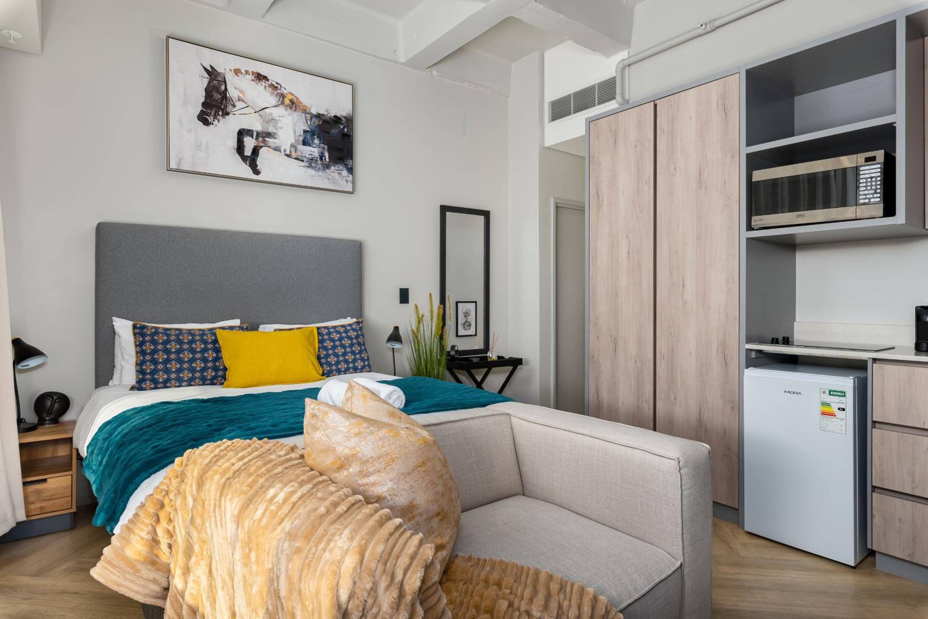 One Thibault Luxury Apartments