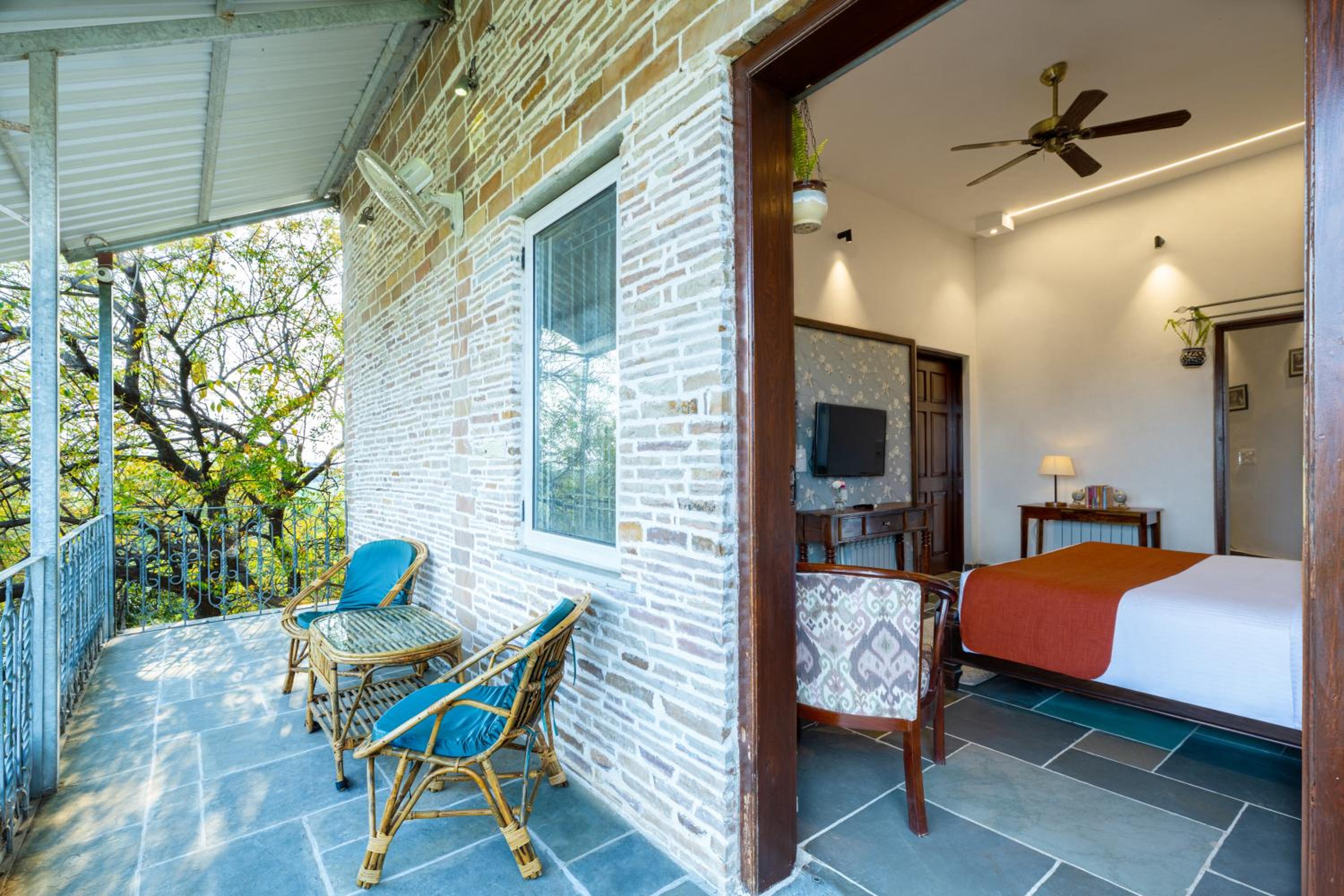 Photo 18