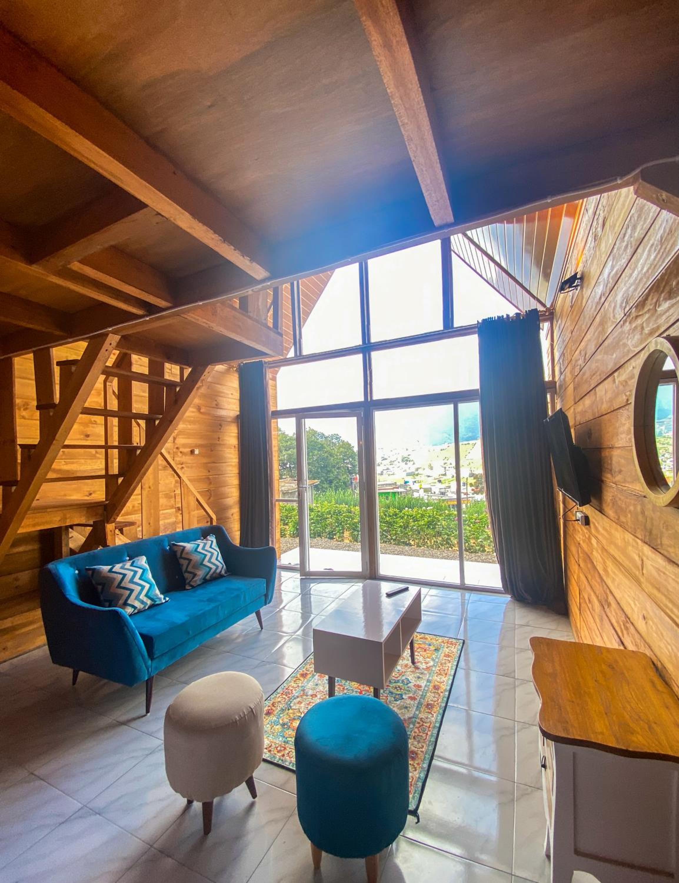 Godieng Cabin 2 view 5