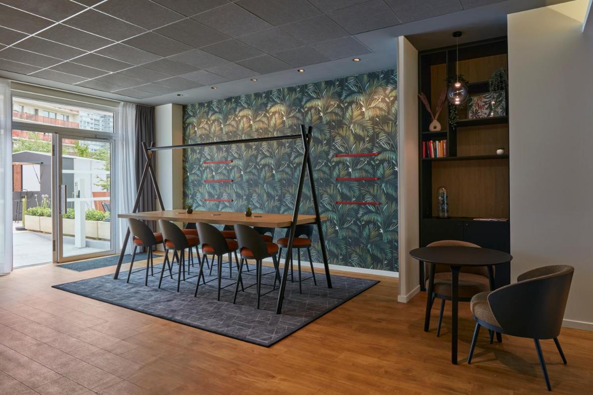 meeting room