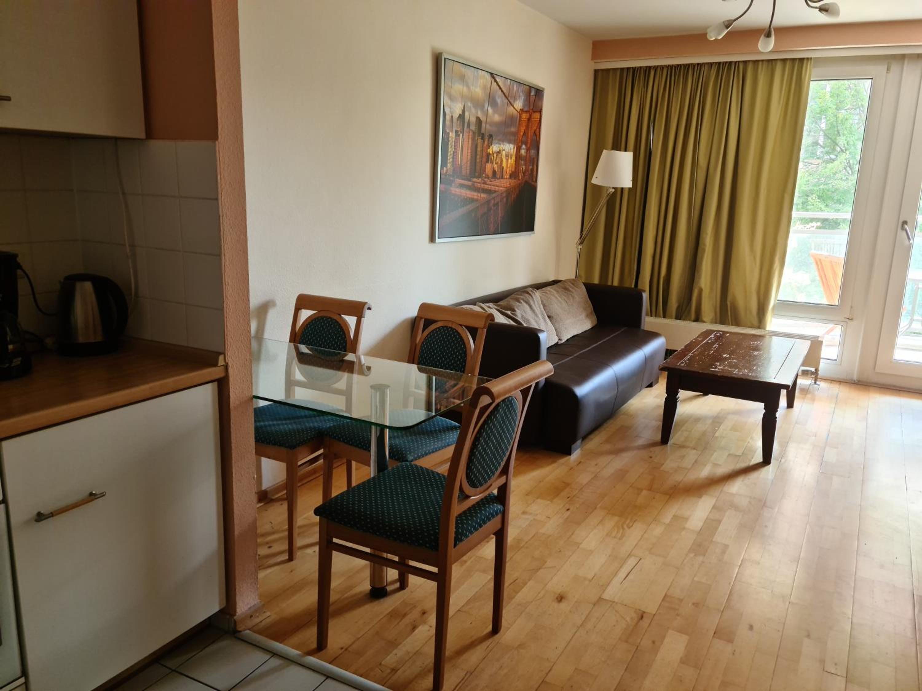 TopDomizil Apartments Checkpoint Plaza