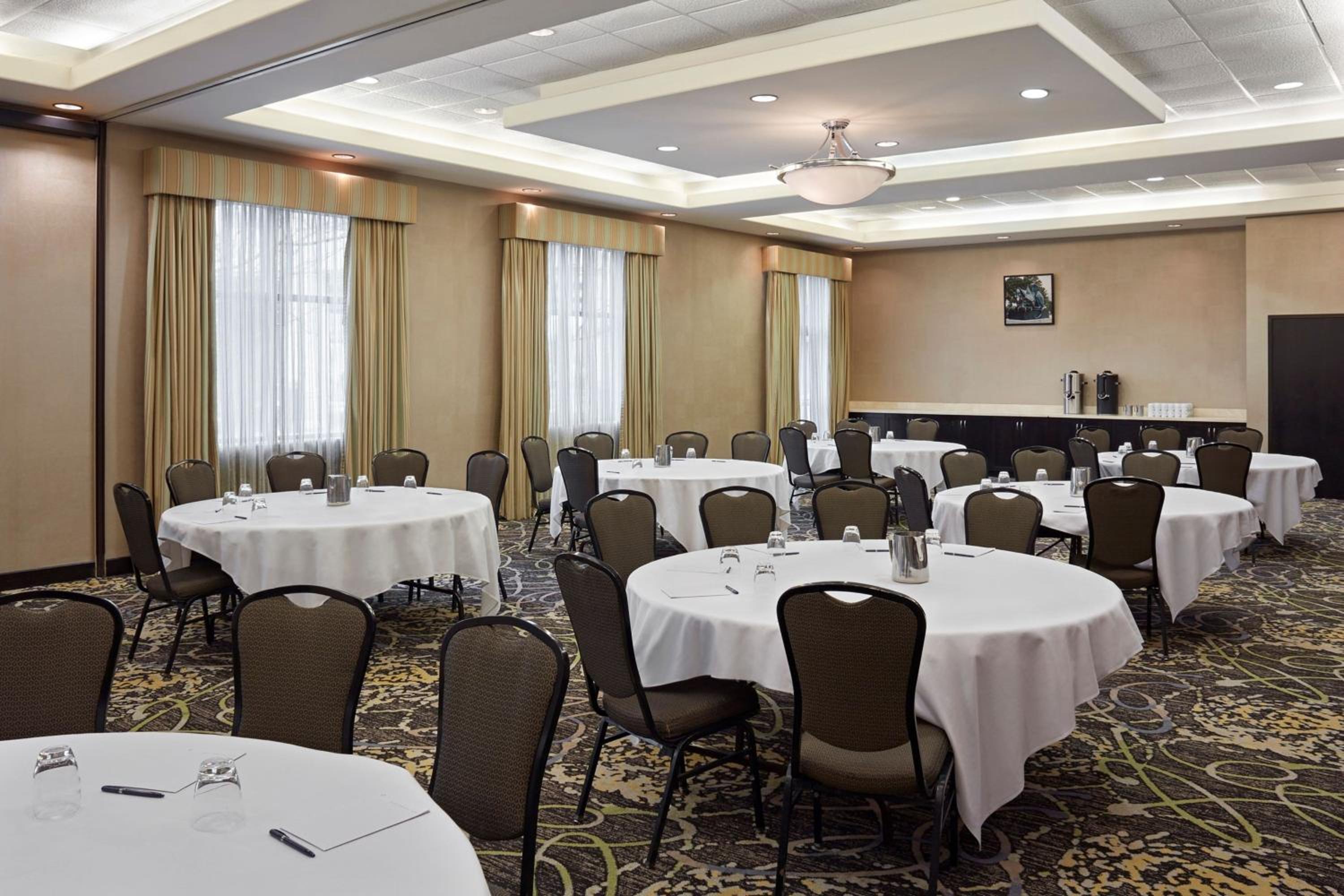 Guelph Vacations - Delta Hotels by Marriott Guelph Conference Centre - Property Image 25