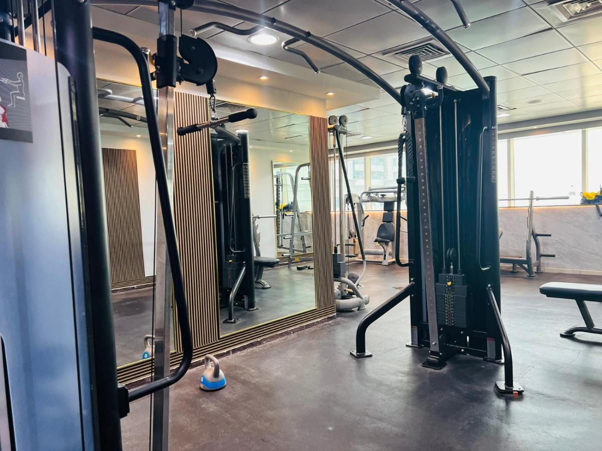 High Floor with city skyline & Burj khalifa view 3 bedroom unit marina