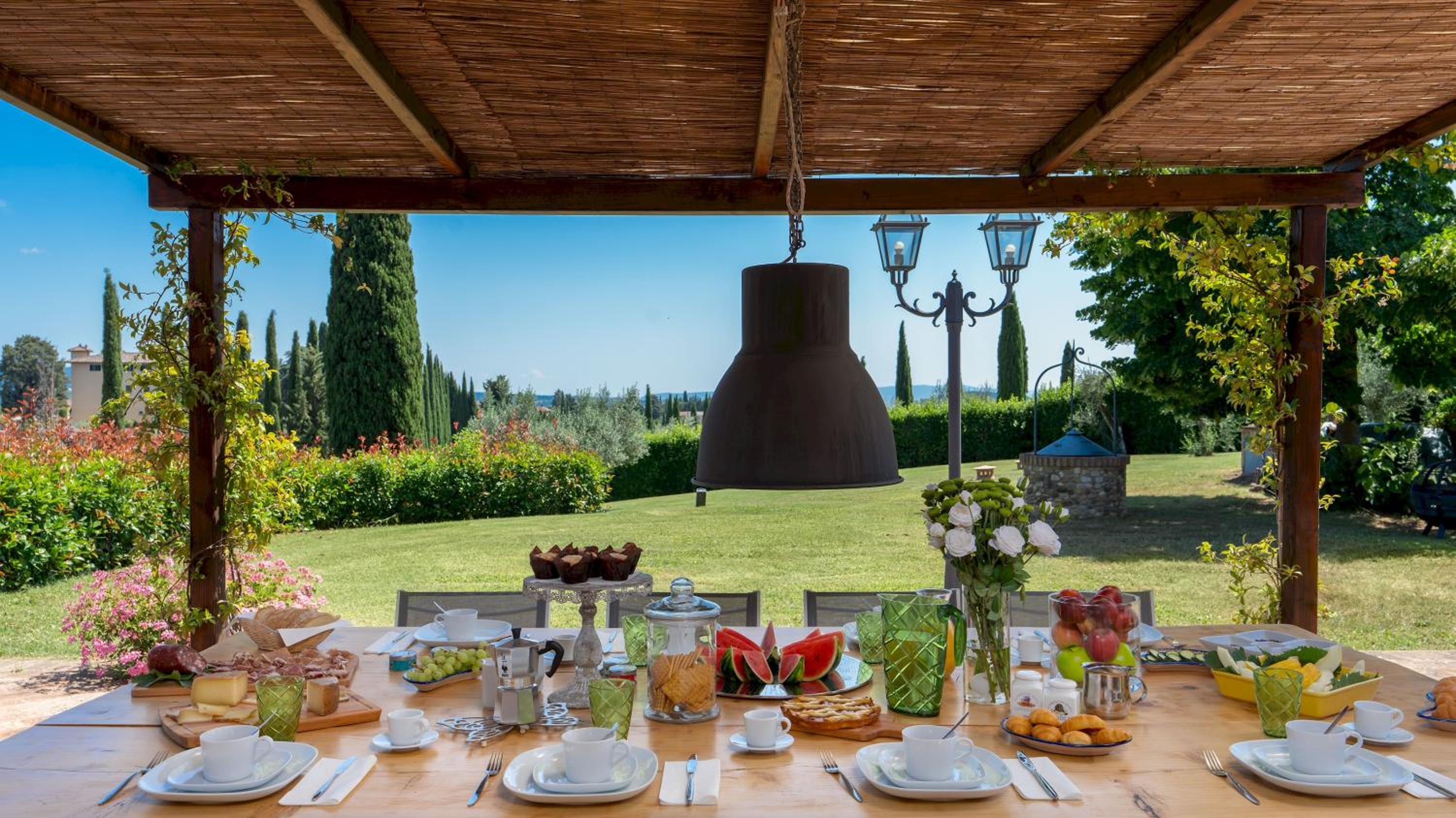 VILLA I LEVRIERI 8, Emma Villas view 3