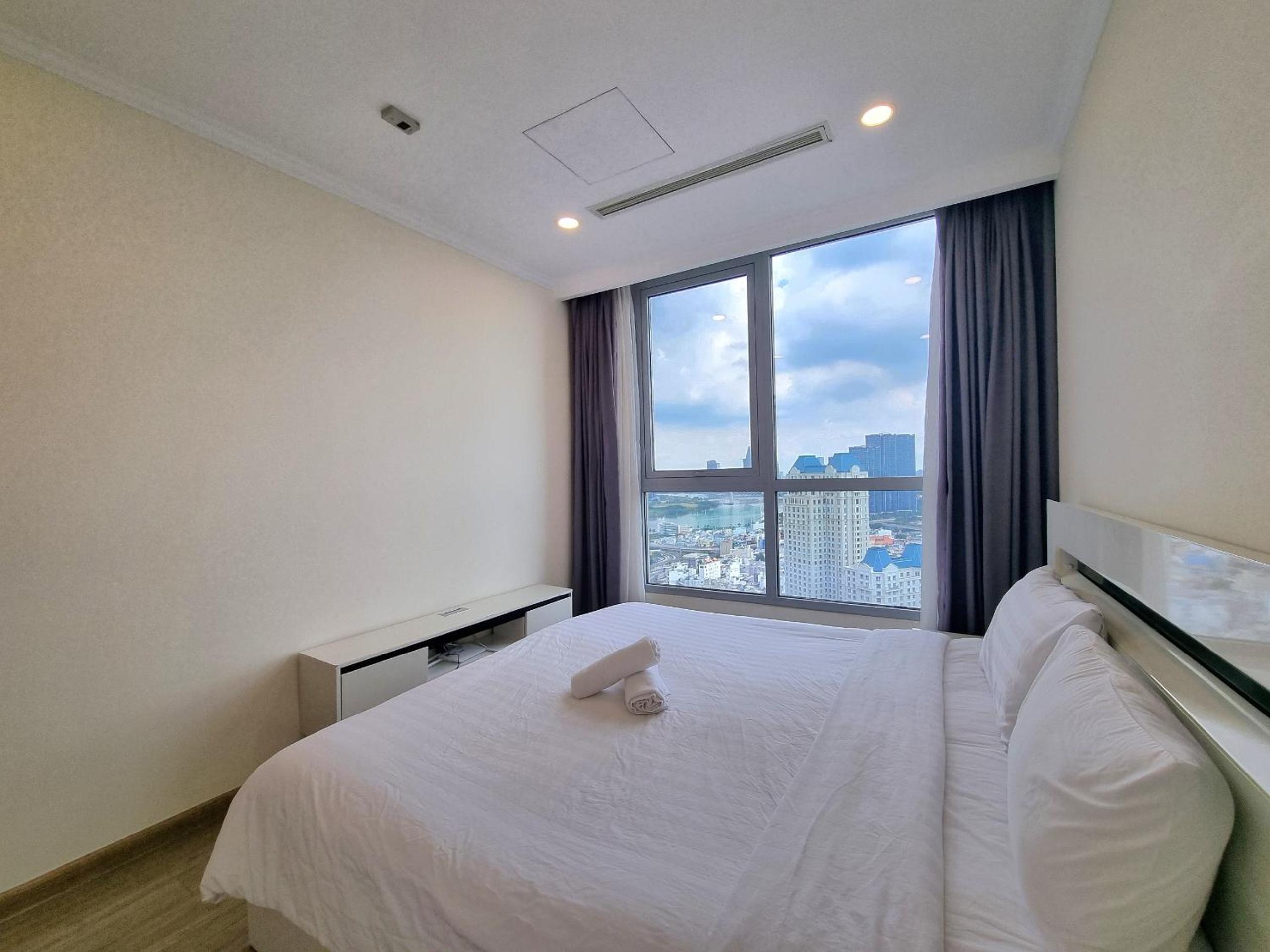 Vinhomes Central Park Luxury Apartment 1,2,3,4 bedroom, Landmark 81 area