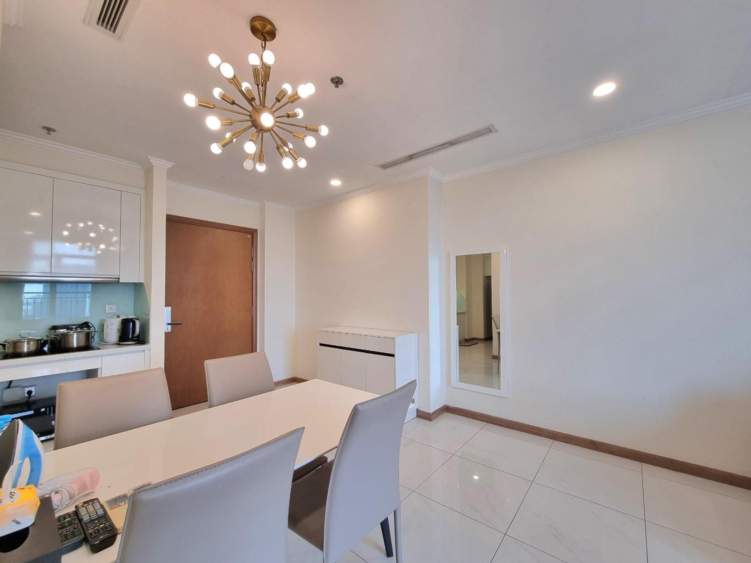 Vinhomes Central Park Luxury Apartment 1,2,3,4 bedroom, Landmark 81 area