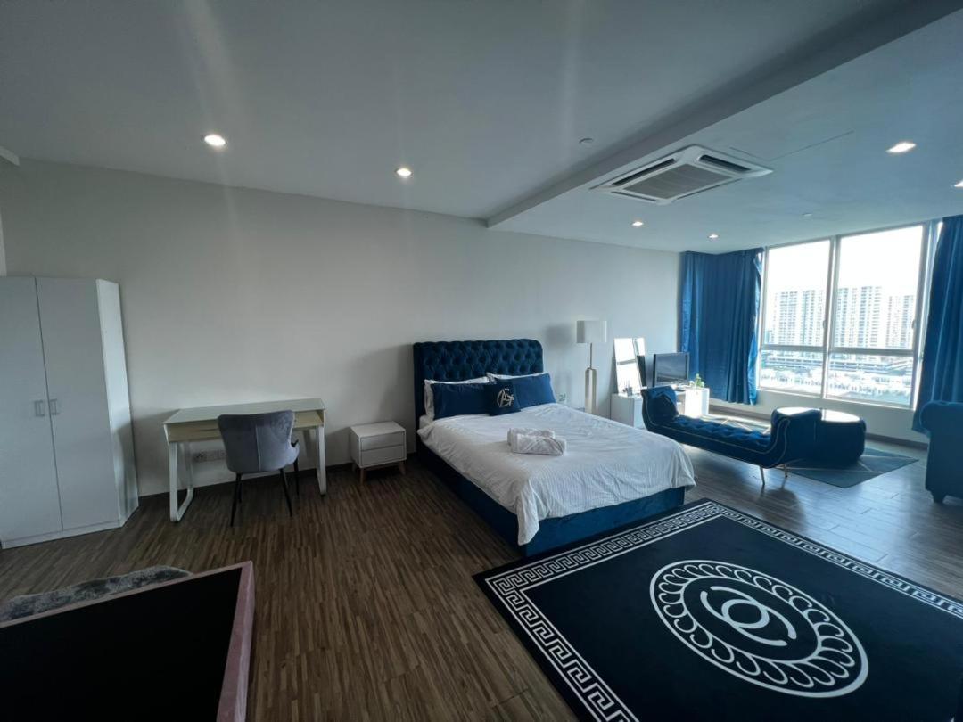 Honeymoon Suite By A Legacy Hotel - KLCC Lake View