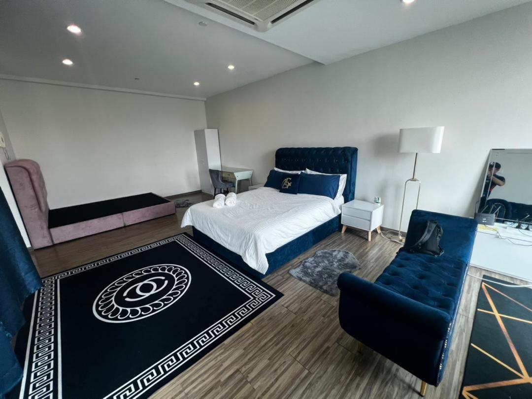 Honeymoon Suite By A Legacy Hotel - KLCC Lake View