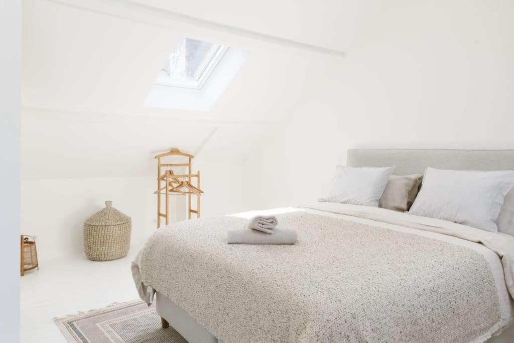 High-end 3BDR apartment @ city center
