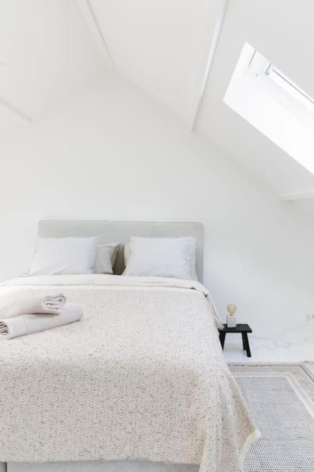 High-end 3BDR apartment @ city center