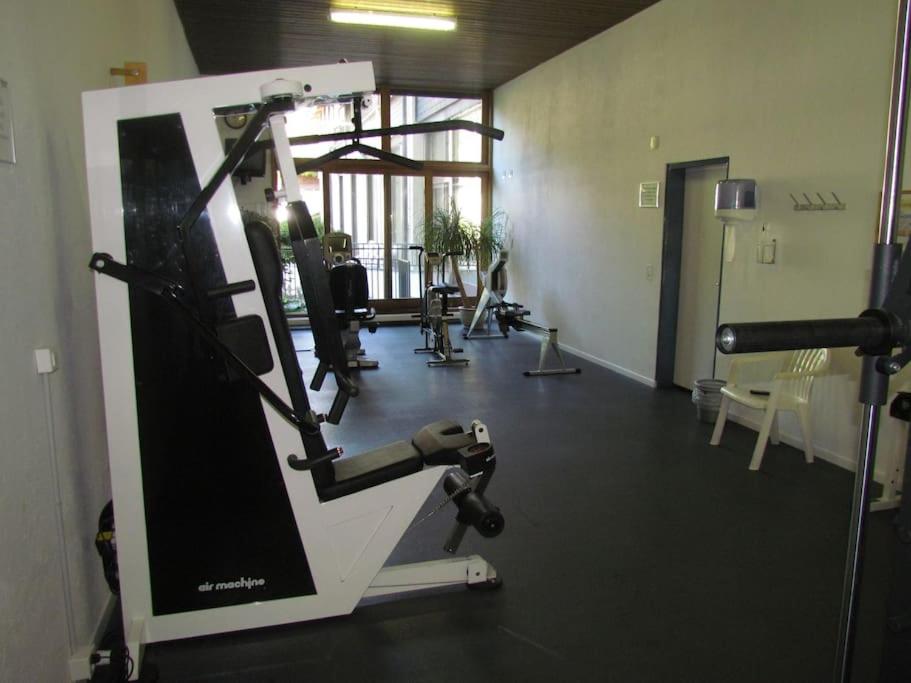 Laax with indoor and outside pool, sauna, 200 Meter to Ski lift , Fitnessroom, Tennis Place, Joyroom, Parkstadion Reserve